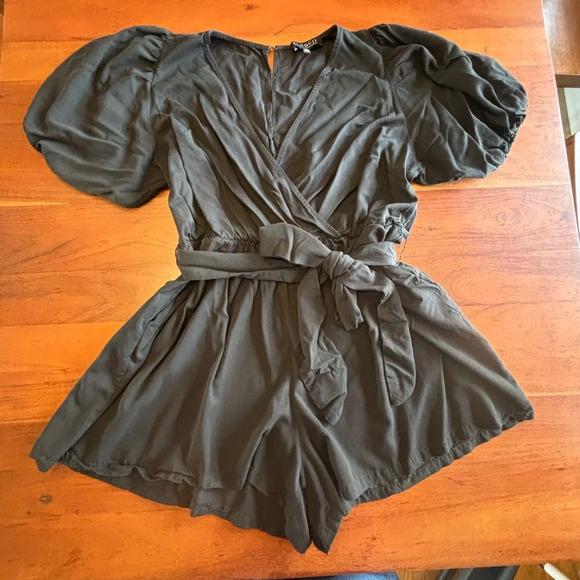 ELOQUII Romper - Picture 2 of 10